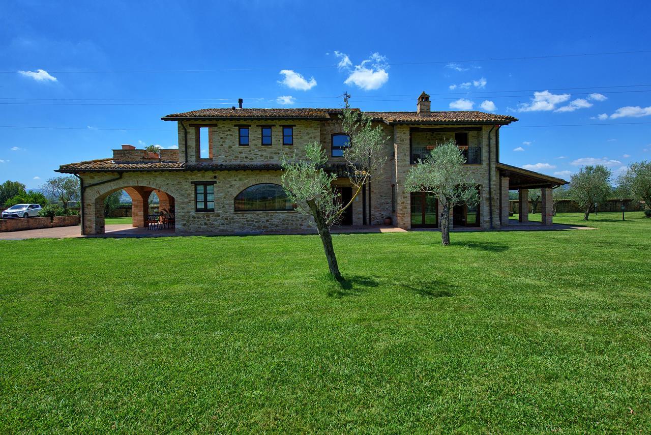 Villa Assisi By Posarellivillas Экстерьер фото